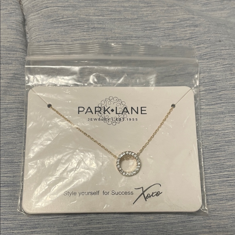 Park Lane Gold Necklace with Sparkling Circle Pendant